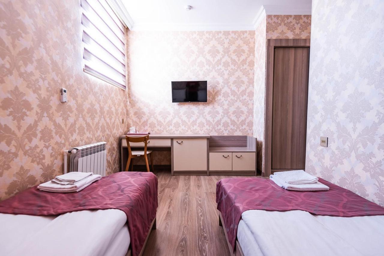 Damla Hotel Baku Bagian luar foto