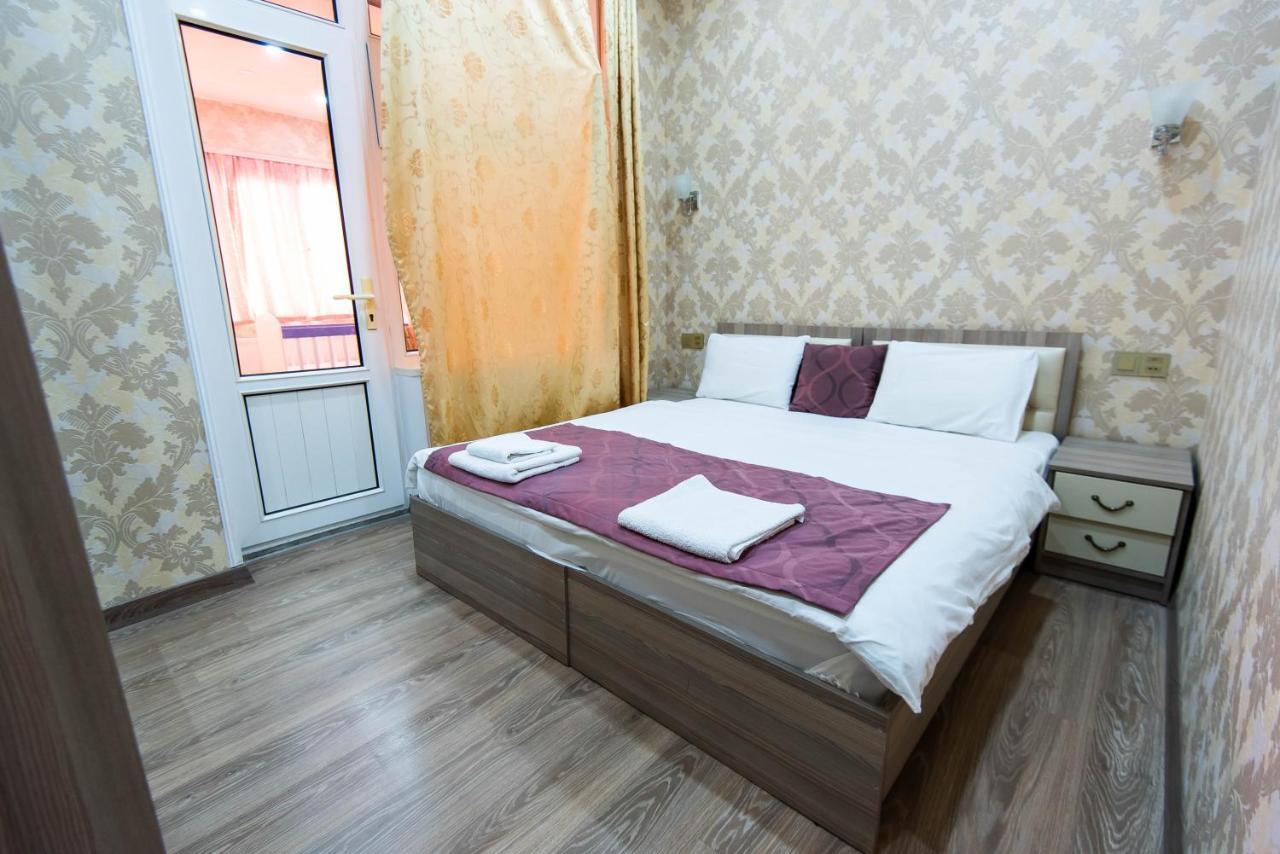 Damla Hotel Baku Bagian luar foto
