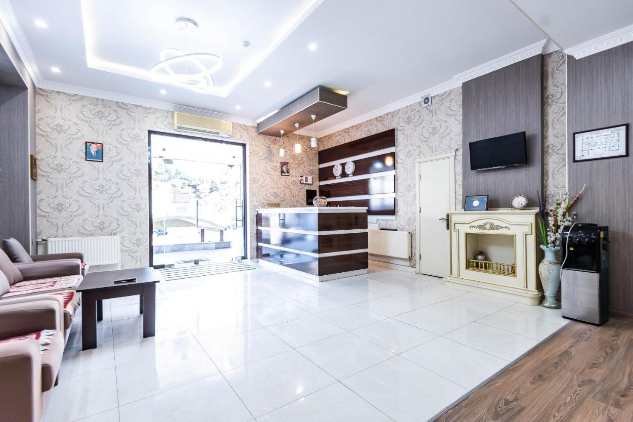 Damla Hotel Baku Bagian luar foto