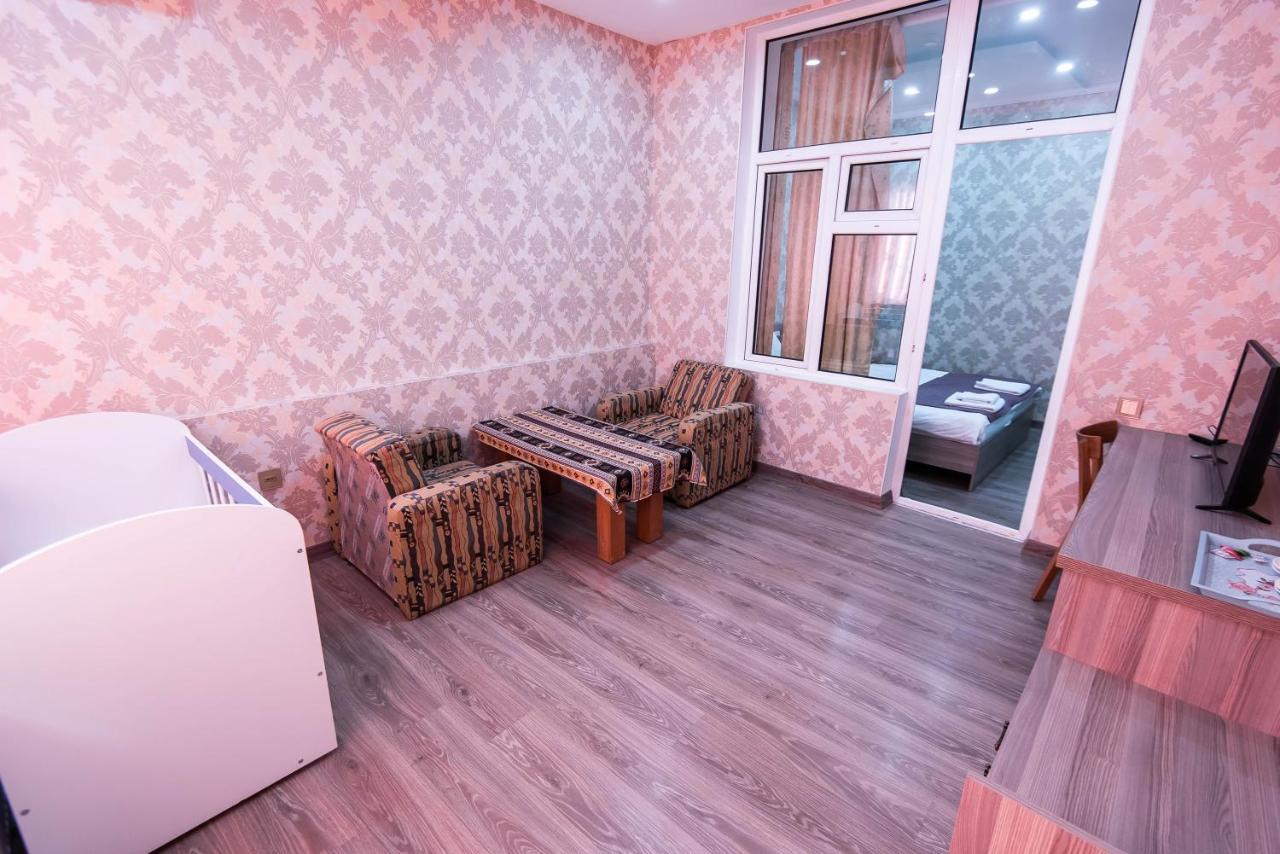 Damla Hotel Baku Bagian luar foto